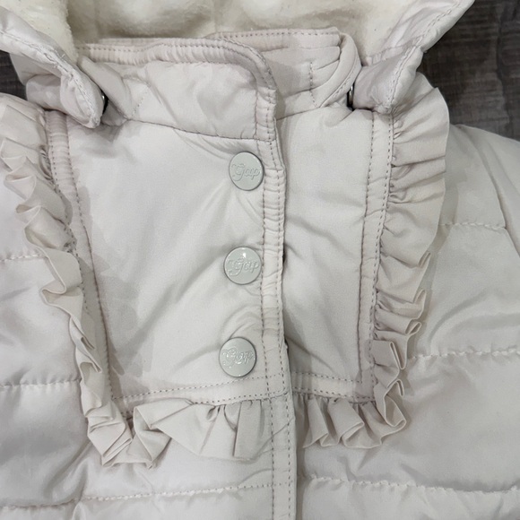 Baby GAP Soft White puffer Baby Jacket - Picture 2 of 4